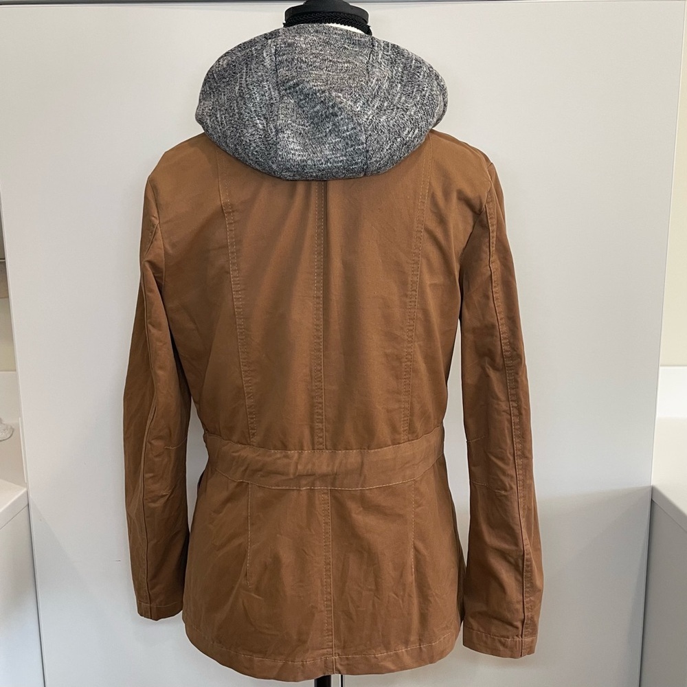 Layered Tan Utility Jacket with Gray Hoodie - Picture 4 of 9